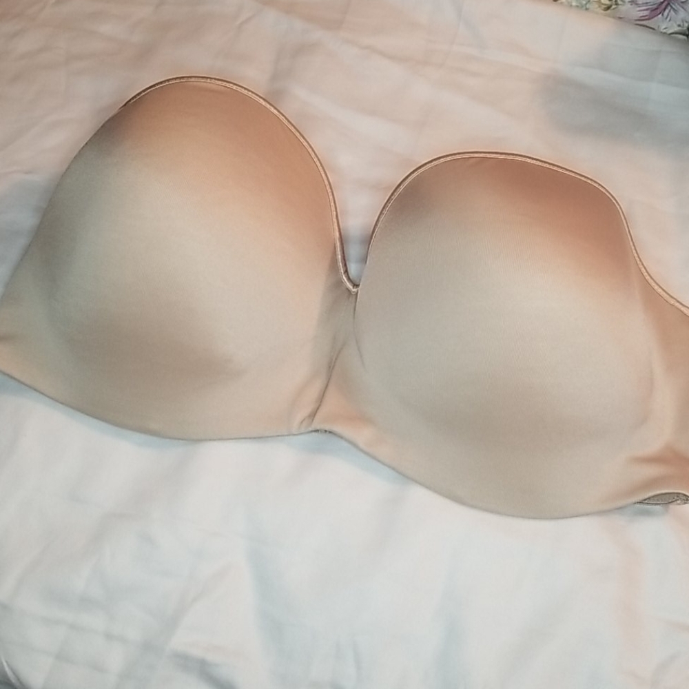 Strapless nude bra